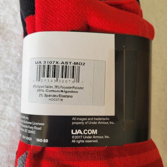 540 Under Armour	2 prs of Performance over the calf socks - Picture 7 of 7